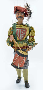 Ancienne marionnette de batteur/soldat tchèque sculptée
