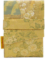 Golden Leaves & Flowers - Japanischer Vintage-Faltbeutel aus Seide
