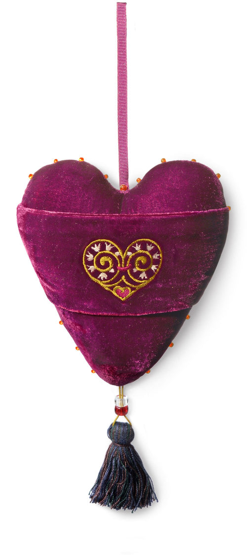 Love charm, baba studio, embroidered heart, embroidery, decoration, silk velvet, love is enough